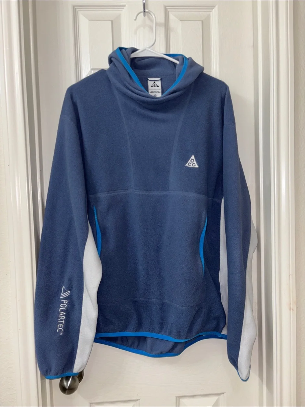 Nike ACG Navy Blue Fleece Crewneck with Light Gray Panels and Bright Blue Trim